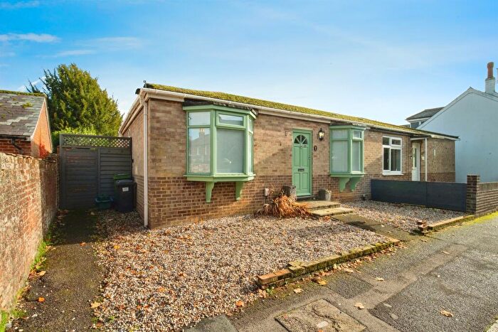 1 Bedroom Semi-Detached Bungalow For Sale In Cliddesden Road, Basingstoke, RG21