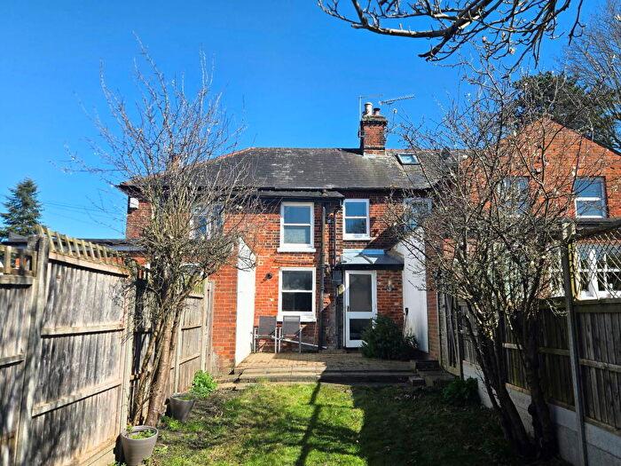 2 Bedroom Cottage For Sale In Chain Free- London Road, Buntingford, SG9