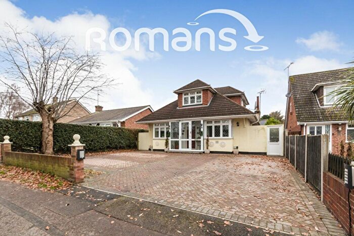 3 Bedroom Detached House To Rent In Owlsmoor Road, Sandhurst, GU47