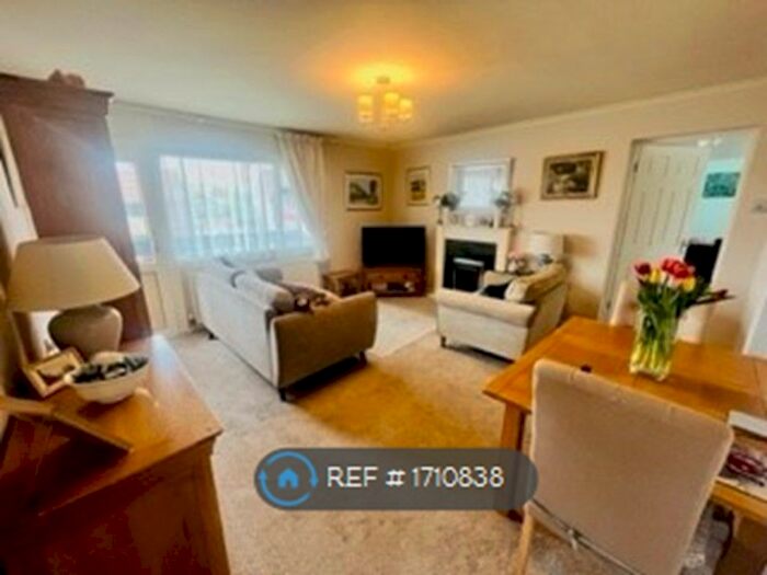 2 Bedroom Flat To Rent In Newbold Road, Chesterfield, S41