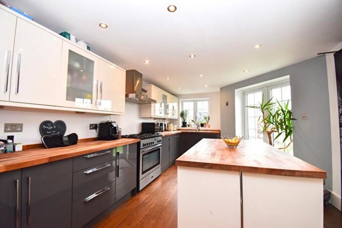 3 Bedroom Semi-Detached House For Sale In The Common, Barwell, Leicester, LE9
