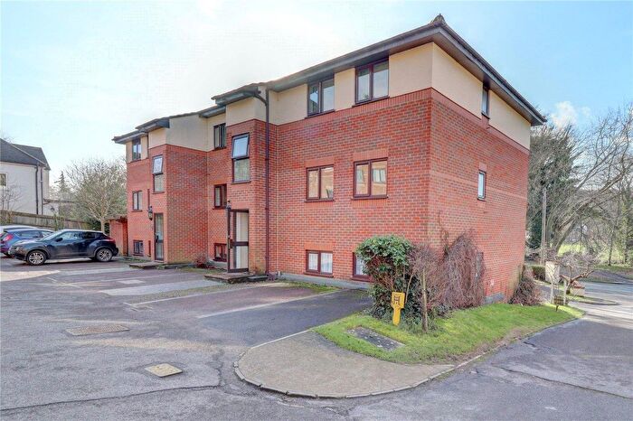 2 Bedroom Flat To Rent In London Road, High Wycombe, HP11