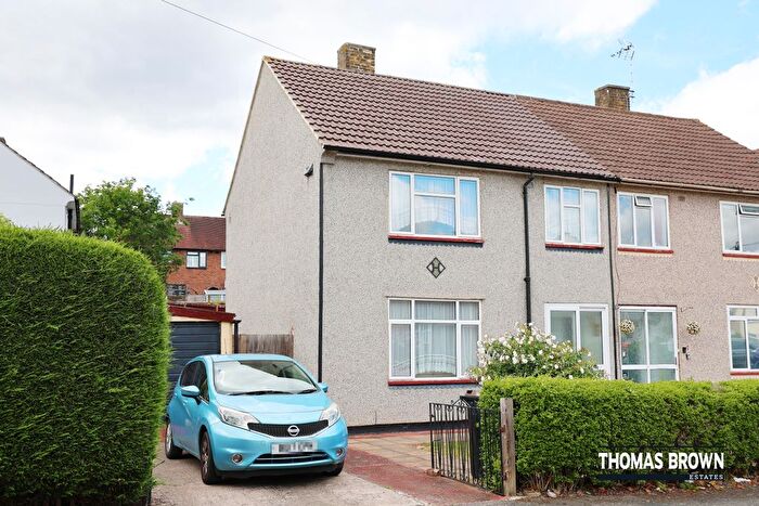 3 Bedroom Semi Detached House For Sale In Clarendon Grove, Orpington, BR5