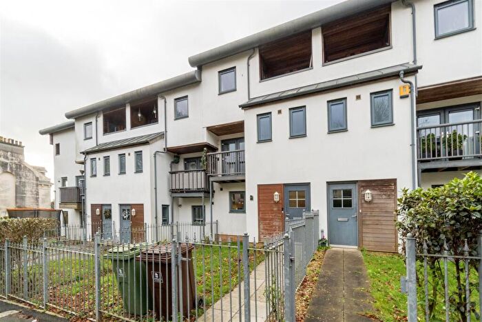 4 Bedroom House To Rent In Valletort Road, Plymouth, PL1