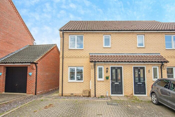 3 Bedroom Semi Detached House For Sale In Malkin Close, Ipswich, IP1