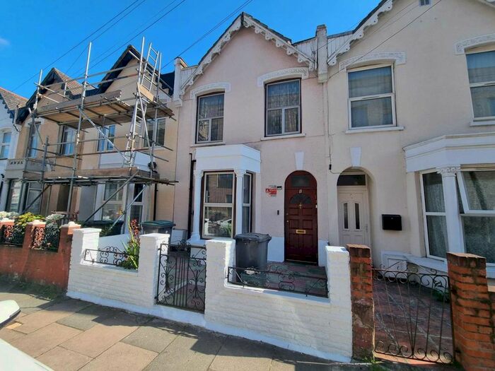 2 Bedroom Terraced House For Sale In Colina Road, Harringay, N15