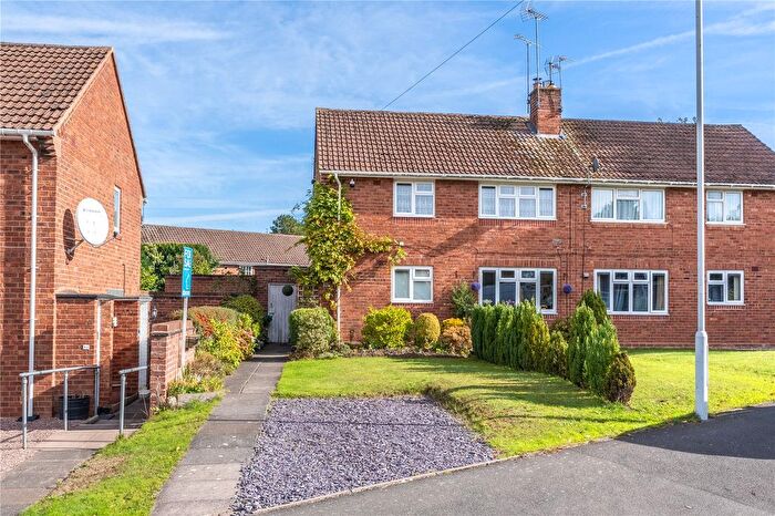 1 Bedroom Maisonette For Sale In Broughton Road, Finchfield, Wolverhampton, West Midlands, WV3
