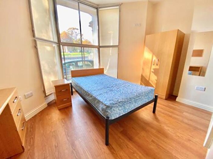 1 Bedroom Flat To Rent In Highfields Road, Huddersfield, HD1