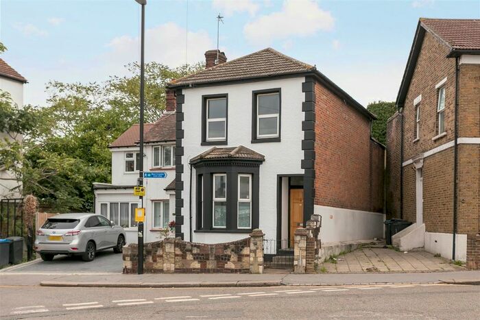 3 Bedroom Property To Rent In Derby Road, Croydon, CR0