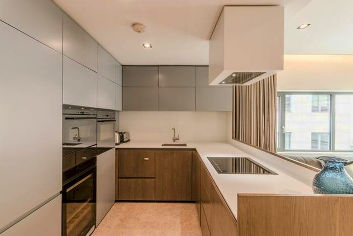 2 Bedroom Flat To Rent In Babmaes Street, St James's, London, SW1Y