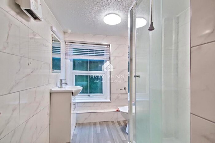 1 Bedroom Flat To Rent In High Street, Kelvedon, Essex, CO5