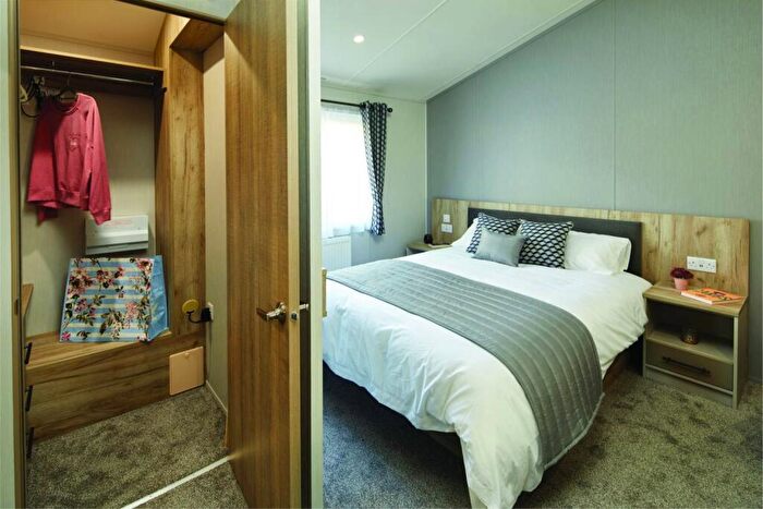 3 Bedroom Caravan For Sale In Ilfracombe, Devon, EX34