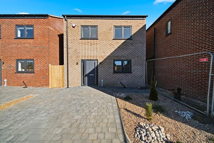 3 Bedroom Detached House For Sale In Sunnyside Farm, Thorpe Willoughby, Selby, YO8