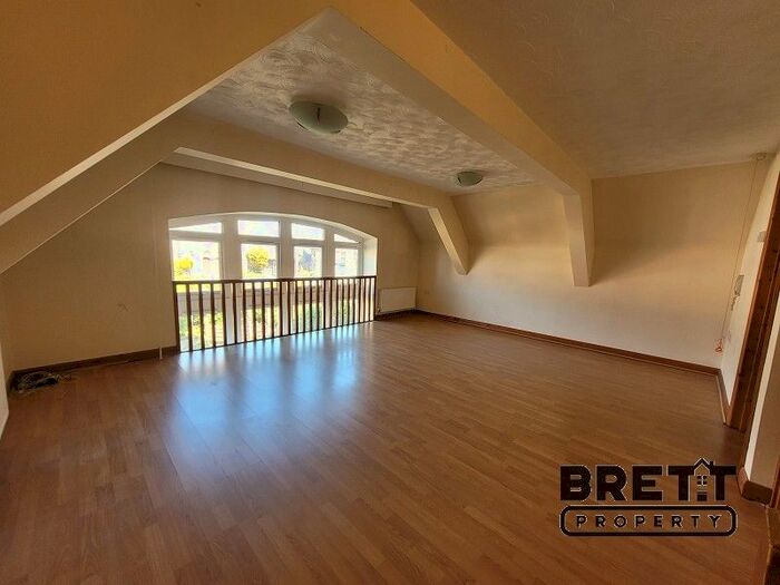 2 Bedroom Flat To Rent In Elizabeth Venmore Court, Yorke Street, Milford Haven, Pembrokeshire., SA73