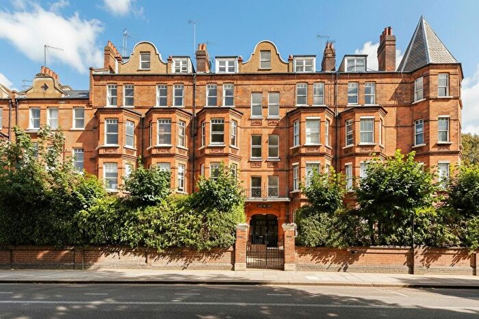 2 Bedroom Flat For Sale In Fairhazel Gardens, Fairhazel Mansions, NW6