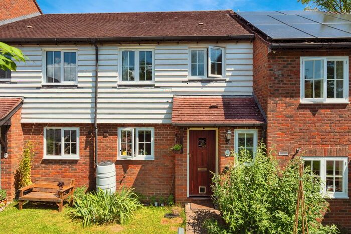 3 Bedroom Terraced House For Sale In Church Farm Close, Etchingham, East Sussex, TN19