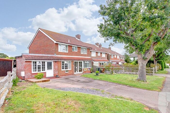5 Bedroom Detached House For Sale In Marshfoot Lane, Hailsham, BN27
