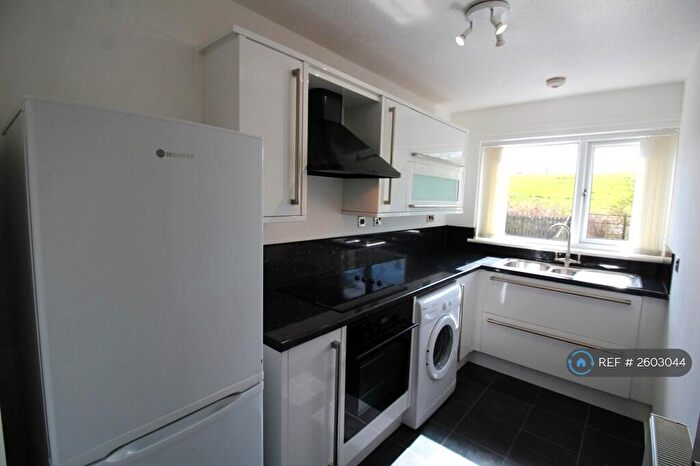 1 Bedroom Flat To Rent In Ailsa Court, Hamilton, ML3
