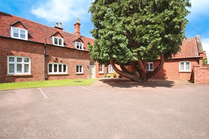 2 Bedroom Flat For Sale In Westham Lane, Barford, Warwick, Warwickshire, CV35
