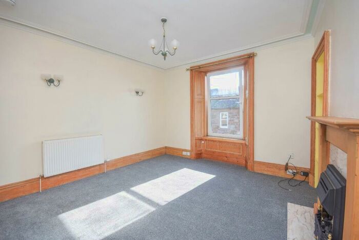 1 Bedroom Flat To Rent In Hill Street, Montrose, Angus, DD10