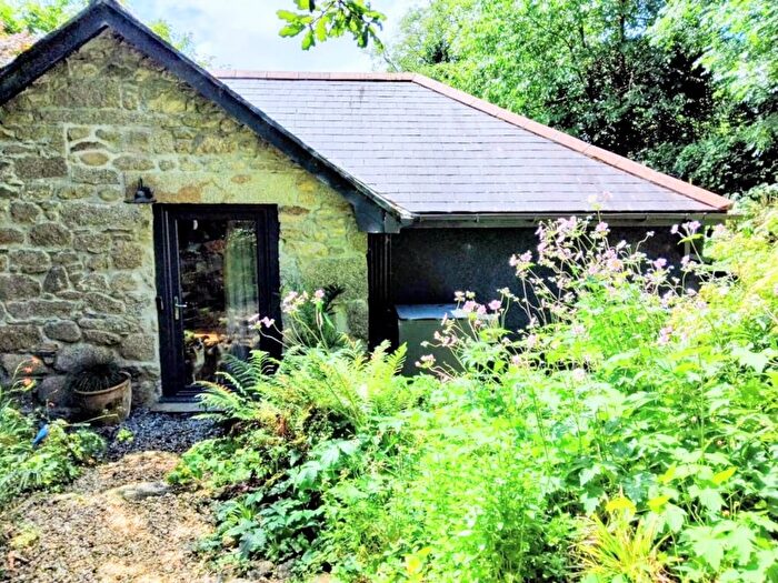 3 Bedroom Detached Bungalow For Sale In Goldcrest Barn, Lowertown, TR13