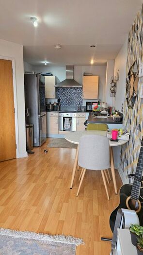 2 Bedroom Flat To Rent In Camden Street, Birmingham, B1