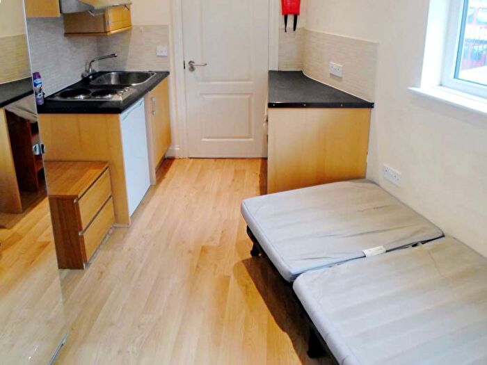 Studio To Rent In Abbey Road, Park Royal, NW10