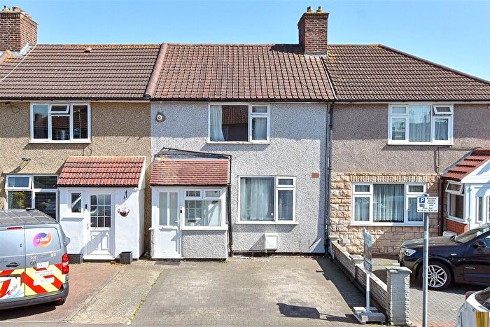 3 Bedroom Terraced House For Sale In Singleton Road, Dagenham, Essex, RM9