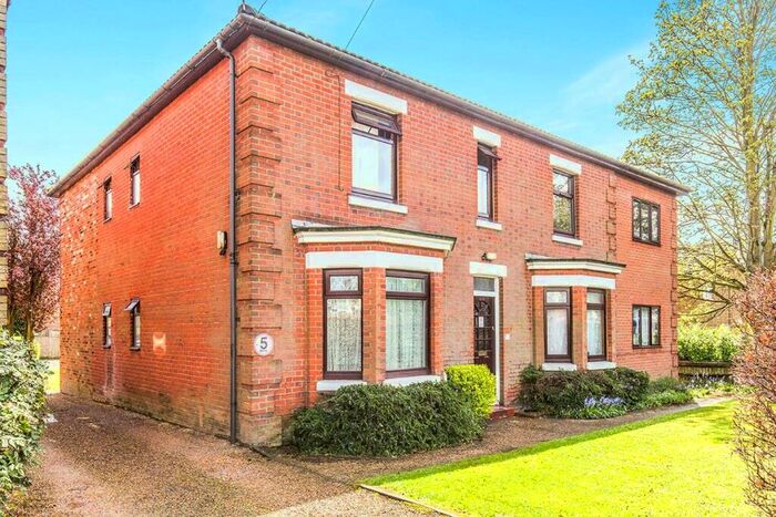 1 Bedroom Flat To Rent In Winchester Road, Southampton, Hampshire, SO16