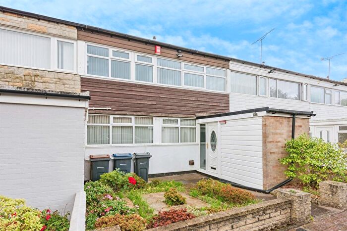 3 Bedroom Terraced House For Sale In Donibristle Croft, Birmingham, B35