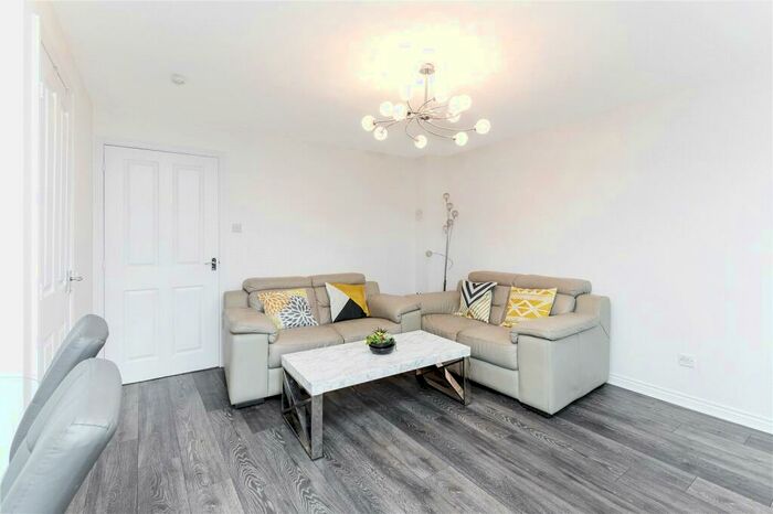 3 Bedroom End Of Terrace House For Sale In Bale Avenue, Cambuslang, Glasgow, South Lanarkshire, G72