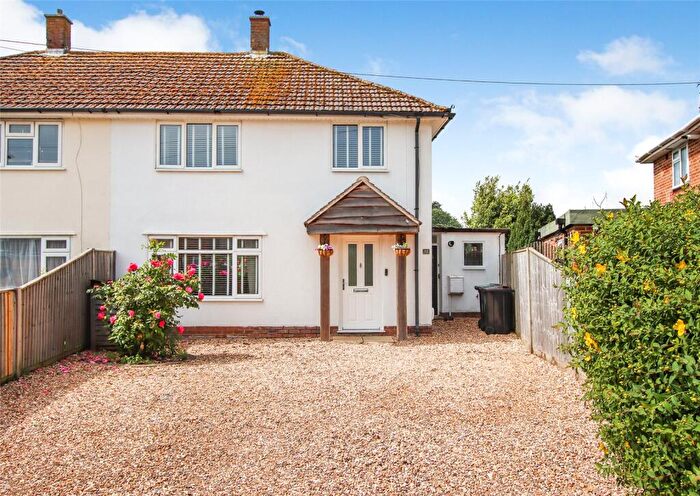 3 Bedroom Semi-Detached House For Sale In Gordon Road, Pennington, Lymington, Hampshire, SO41