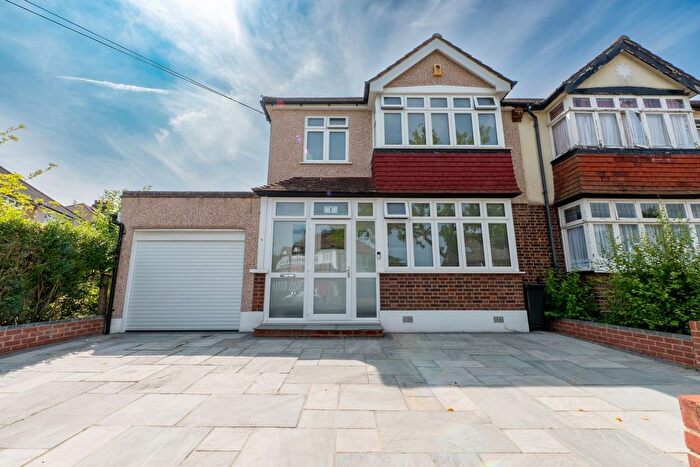 4 Bedroom Semi-Detached House For Sale In Ash Road, Shirley, Croydon, CR0