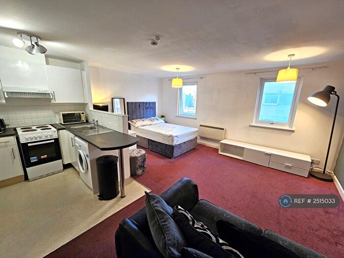 Studio To Rent In Blackfriars Road, Glasgow, G1