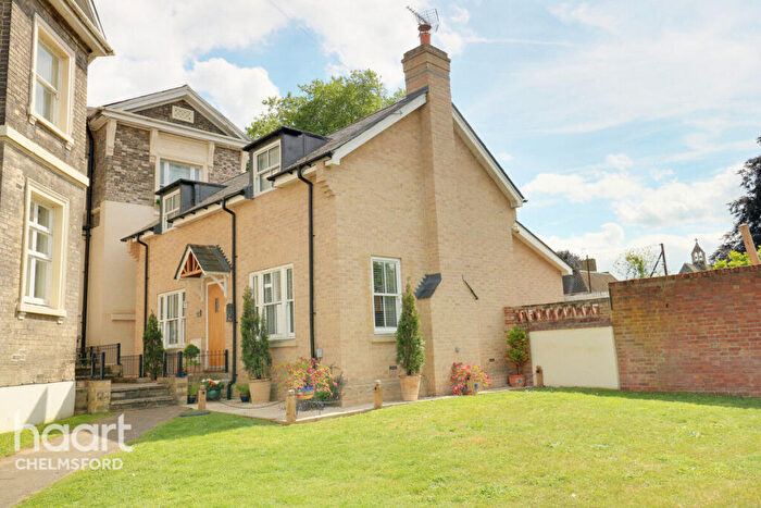 2 Bedroom Detached House For Sale In New Writtle Street, Chelmsford, CM2