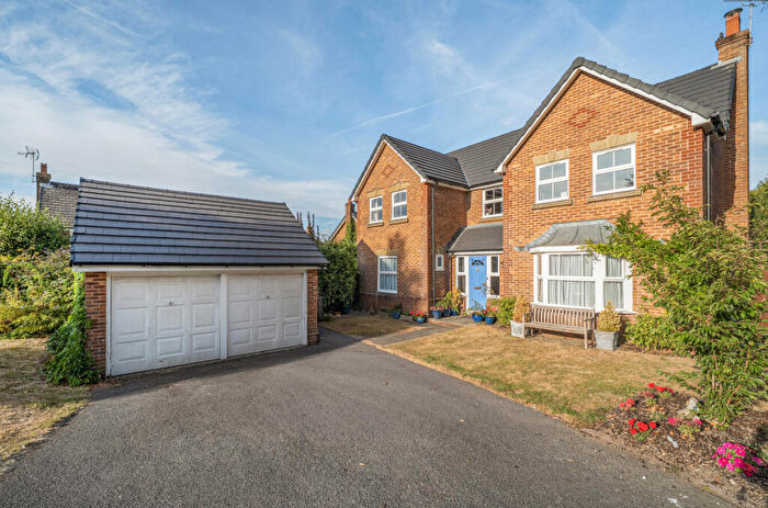 5 Bedroom Detached House For Sale In Windsor Park, Alton, Hampshire, GU34