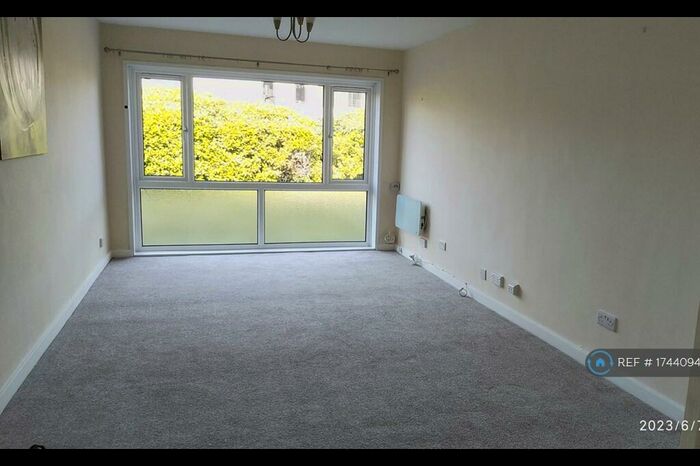 2 Bedroom Flat To Rent In Chelmsford, Chelmsford, CM2