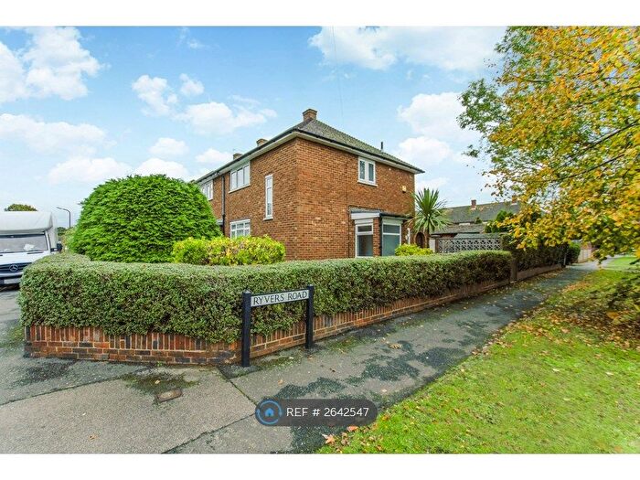 2 Bedroom Terraced House To Rent In Ryvers Road, Slough, SL3