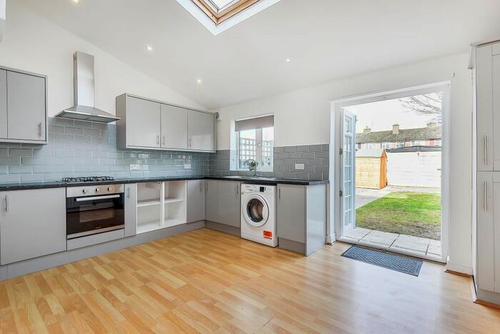 3 Bedroom Terraced House To Rent In Surbiton, Surrey, KT5