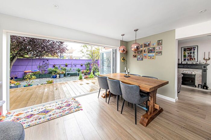 3 Bedroom Detached House For Sale In Fisher Close, Drayton, OX14