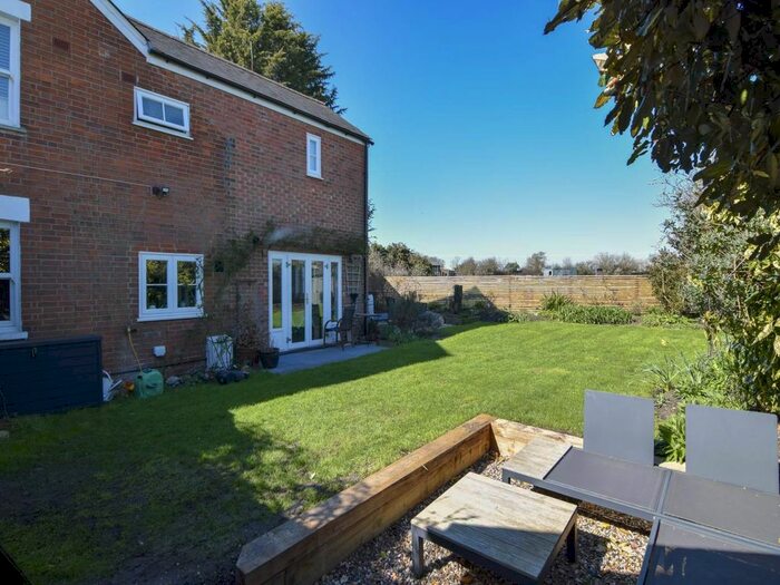 3 Bedroom Cottage To Rent In Brock Hill, Warfield, Berkshire, RG42