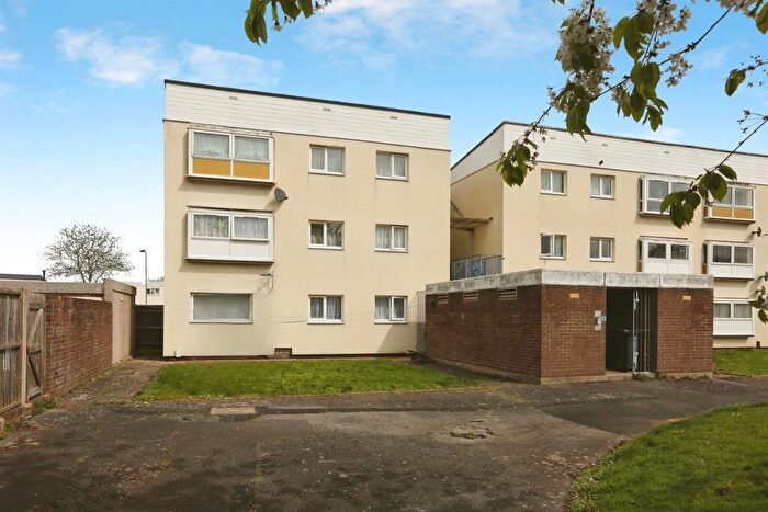 2 Bedroom Flat For Sale In Mandarin Way, Gosport, PO13