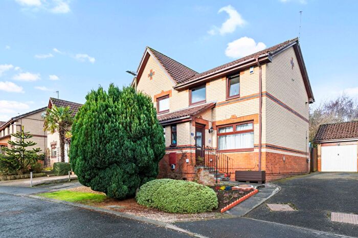 3 Bedroom Semi Detached House For Sale In Laing Gardens, Broxburn, EH52