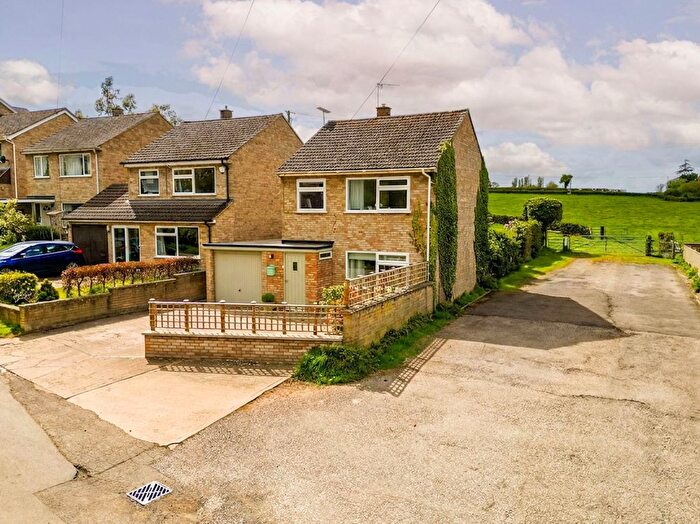 3 Bedroom Detached House For Sale In Albury View, Tiddington, OX9