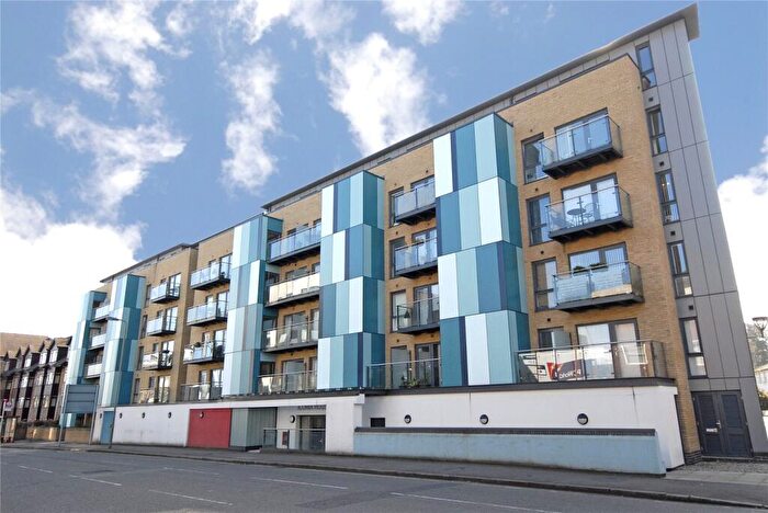 2 Bedroom Apartment To Rent In Azzura House, Homesdale Road, Bromley, Kent, BR2