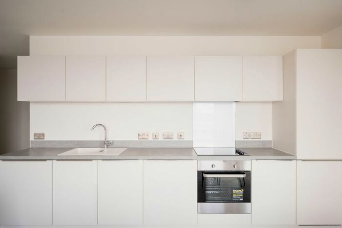 3 Bedroom Flat To Rent In The Kell, Gillingham Gate Road, Gillingham, ME4