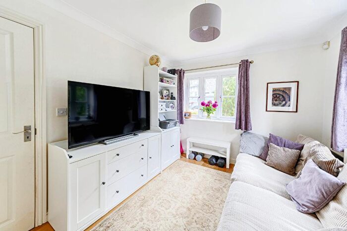 4 Bedroom Detached House For Sale In Church End, Thurleigh Bedford, MK44