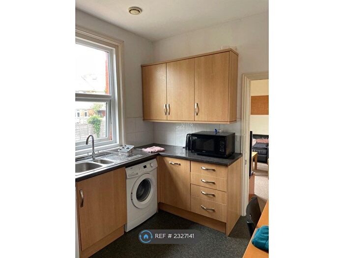 6 Bedroom Detached House To Rent In Heron Court Road, Bournemouth, BH9