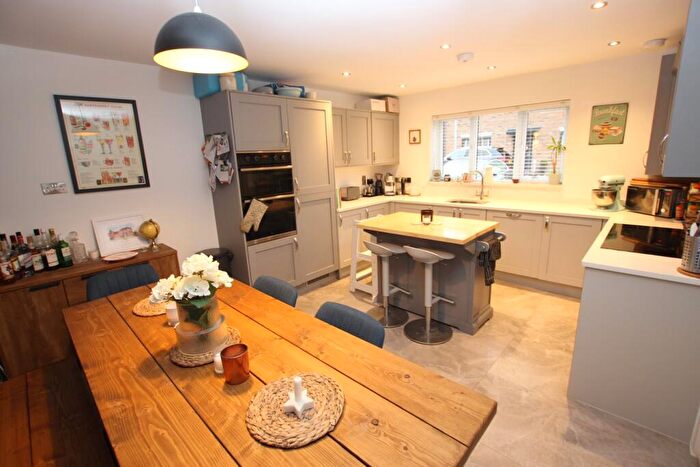 3 Bedroom Semi-Detached House For Sale In Welchs Close, Henlow, SG16