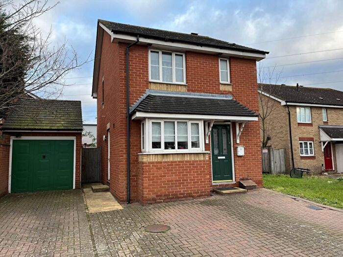 3 Bedroom Semi Detached House To Rent In Searles Drive, London, E6